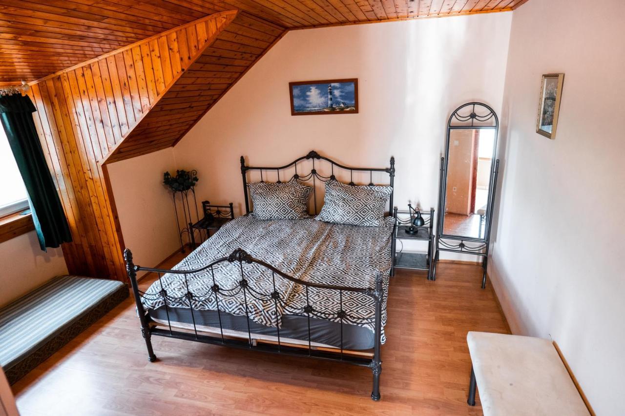 Tenisz Vendeghaz Ordacsehi Exteriér fotografie