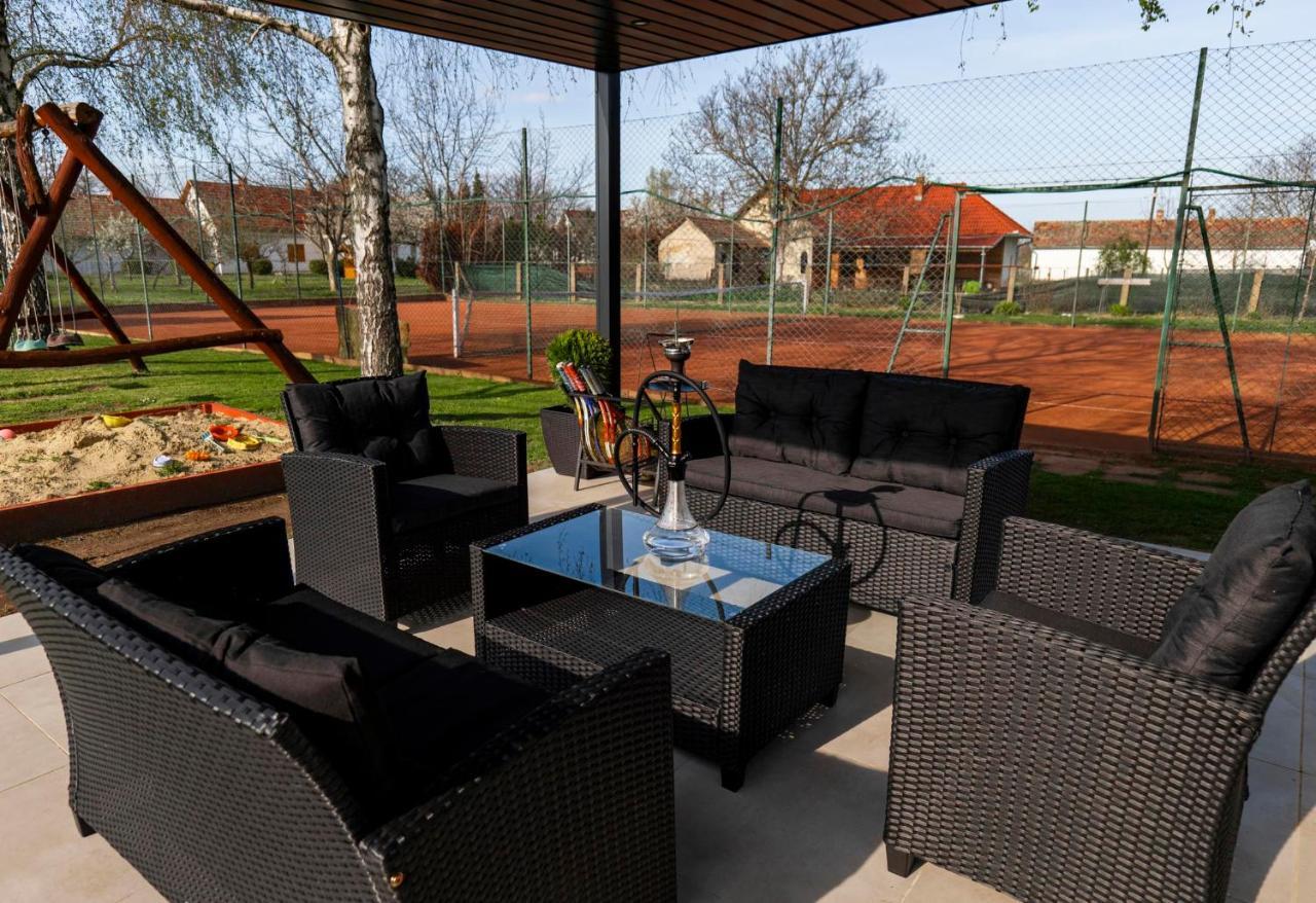 Tenisz Vendeghaz Ordacsehi Exteriér fotografie
